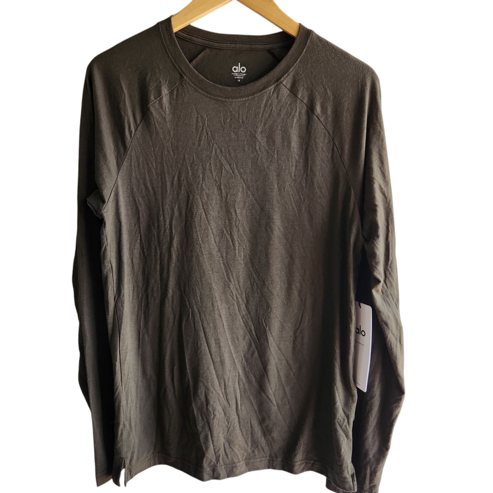ALO Yoga Men's Olive Green Long Sleeve Shirt